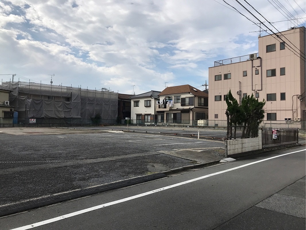 足立区鹿浜８丁目　月極駐車場